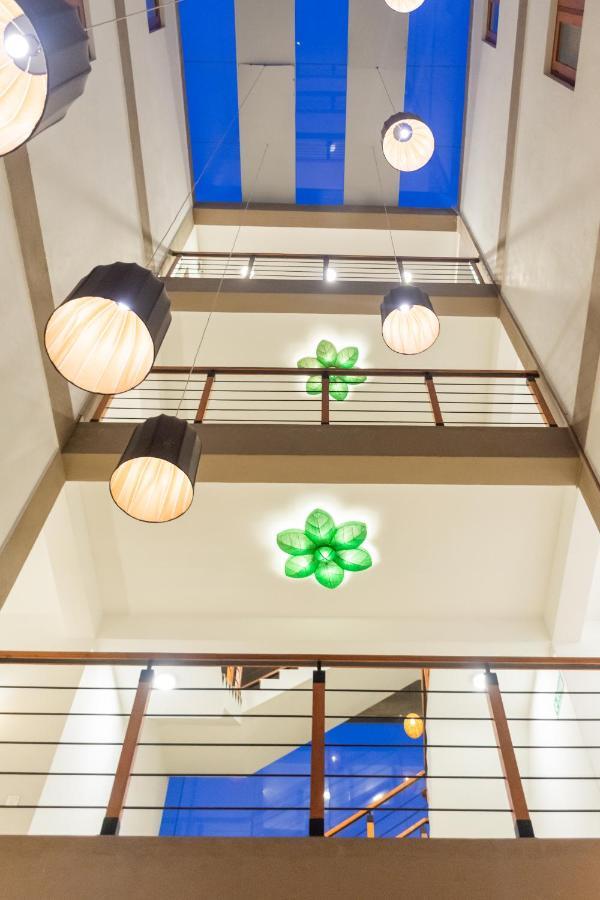 Hotel J Leaf By Blue Bird