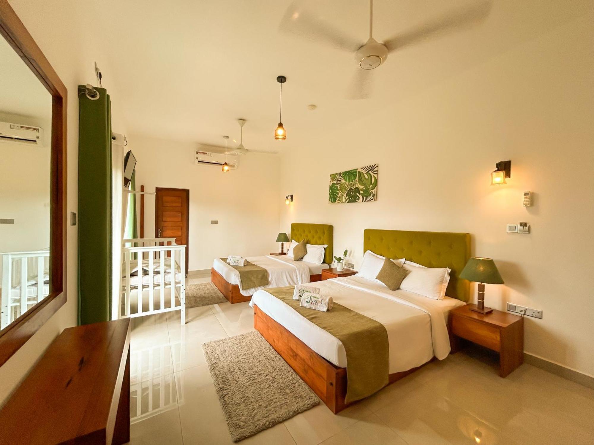 Hotel J Leaf By Blue Bird Negombo