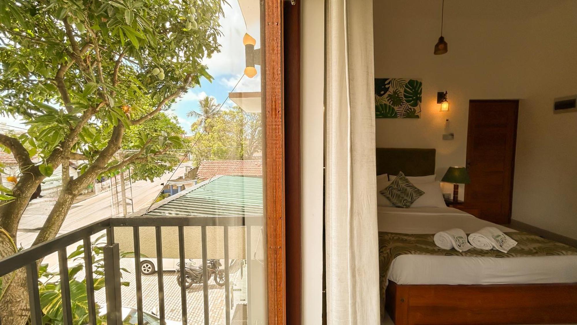 Hotel J Leaf By Blue Bird 3*