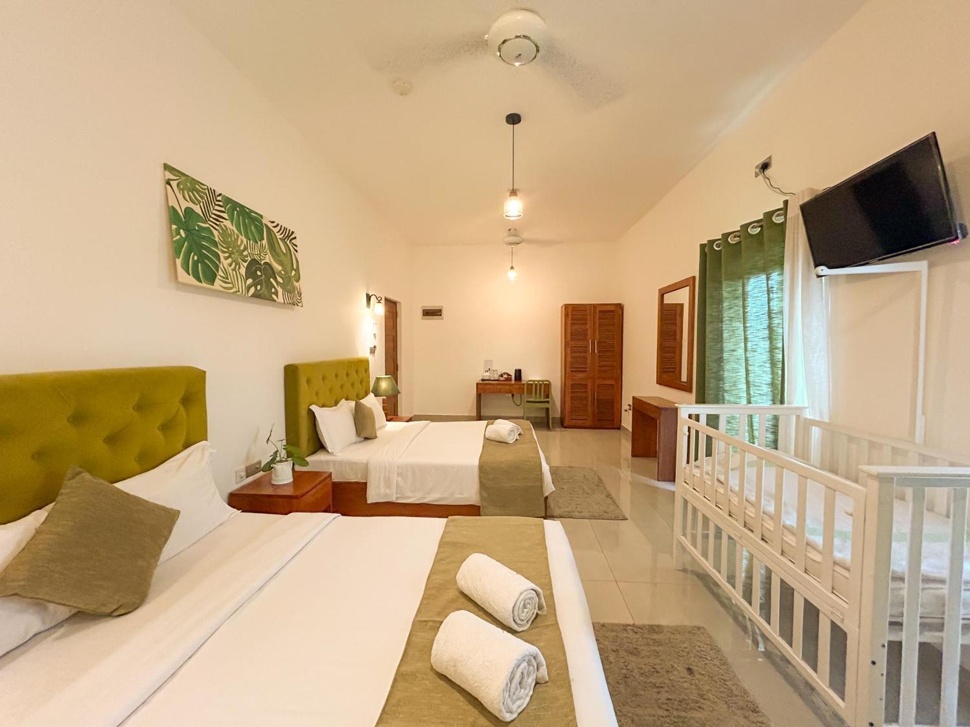 Hotel J Leaf By Blue Bird 3*